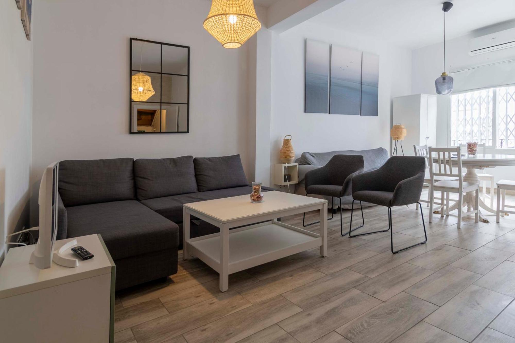 Apartamentos Los Remedios 塞维利亚 外观 照片