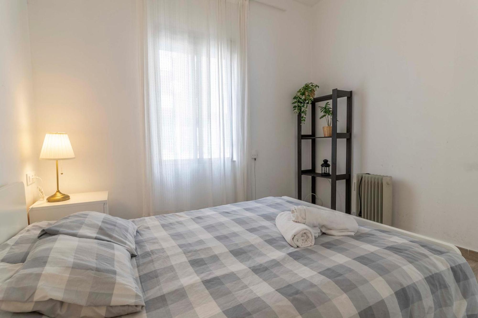Apartamentos Los Remedios 塞维利亚 外观 照片
