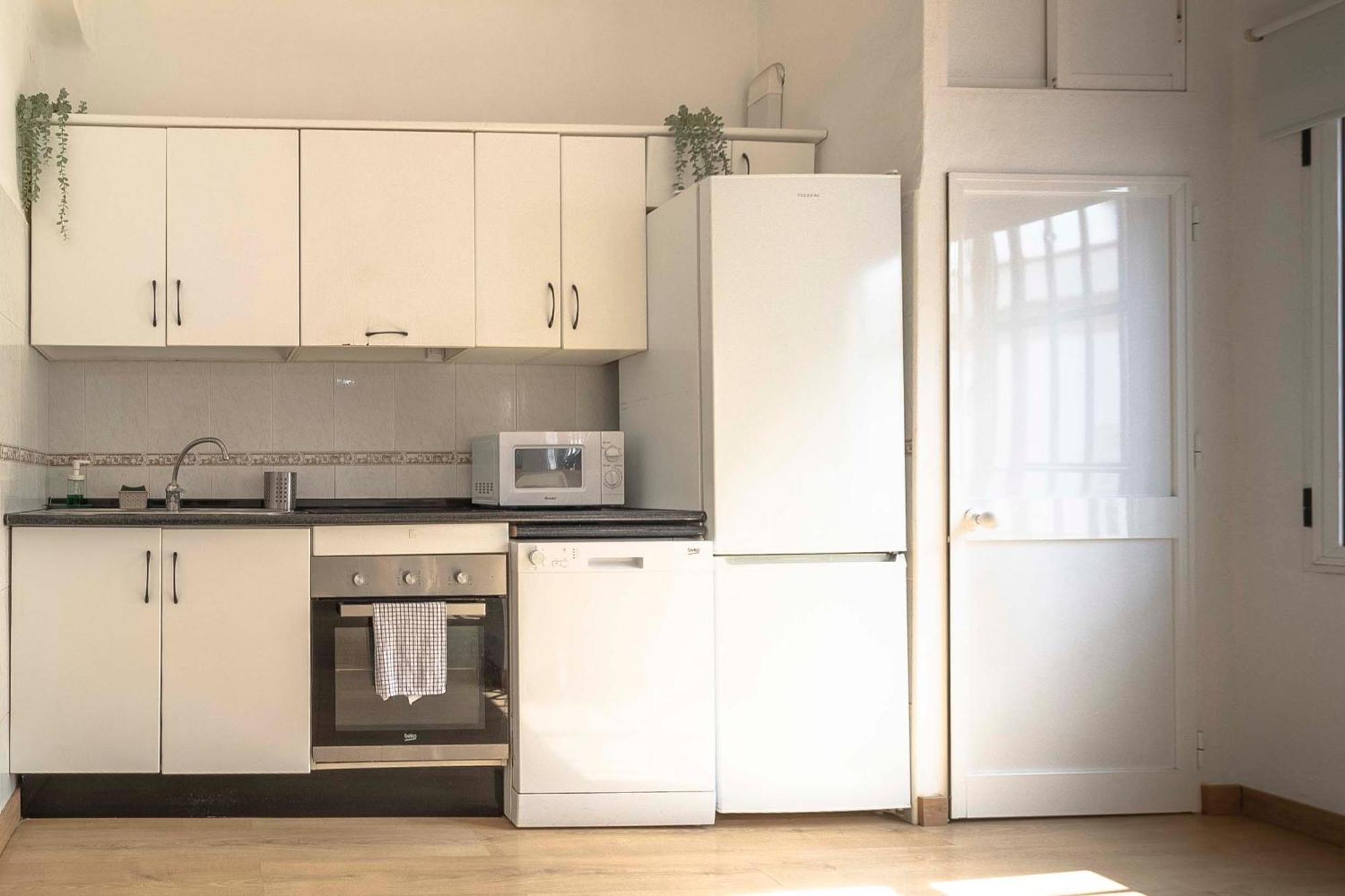 Apartamentos Los Remedios 塞维利亚 外观 照片