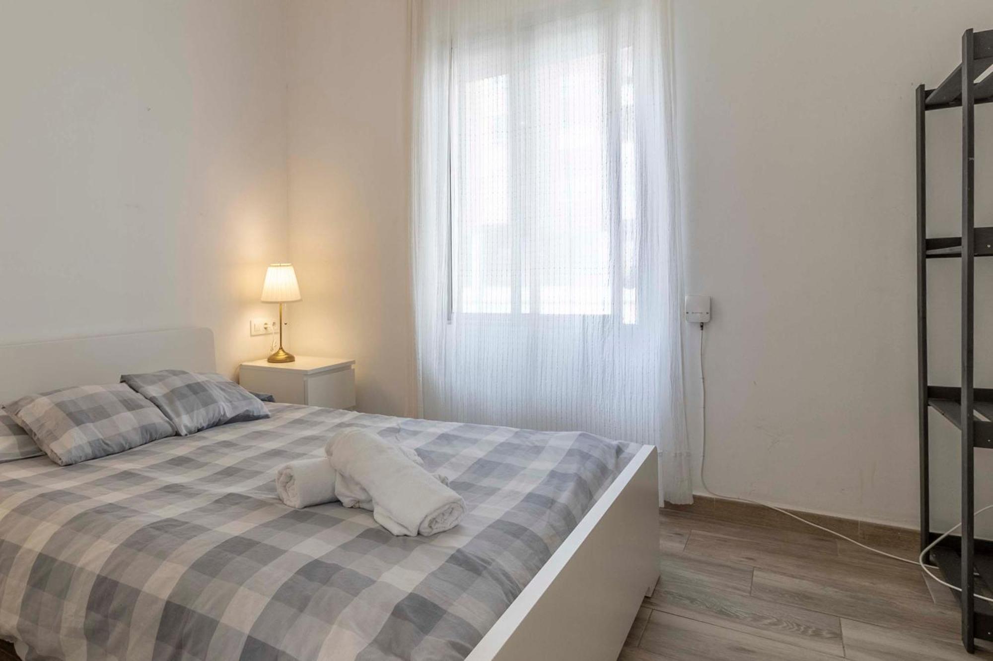 Apartamentos Los Remedios 塞维利亚 外观 照片